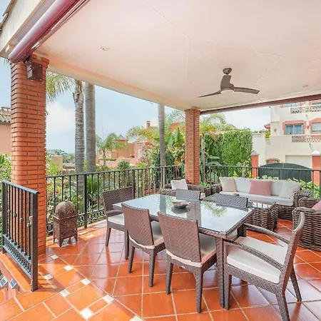 House - 8 Persons-pool Heater-wifi * Marbella